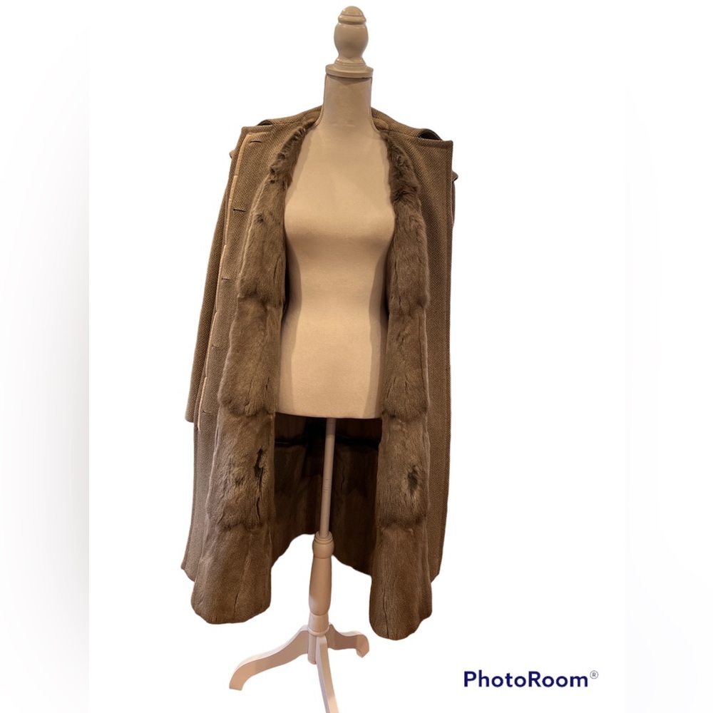 Louis Vuitton Wool Coat
SALE - Picture 8 of 13
